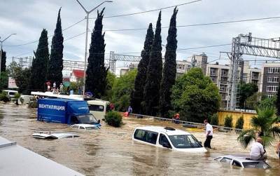В Сочи наводнение. Жителей и туристов предупредили о возможной эвакуации