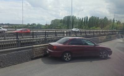 На Петровском мосту пробка из-за ДТП