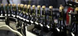 Акции «Абрау-Дюрсо» взлетели на новостях о запретах для ипортного шампанского