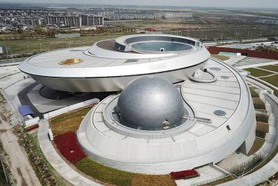 Исаак Ньютон - Галилео Галилей - Стало известно, когда откроется самый большой в мире планетарий - grodnonews.by - Китай - Белоруссия - Шанхай
