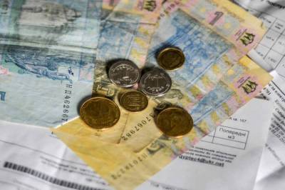 На Украине банкам разрешили автоматически списывать долги со счетов граждан страны