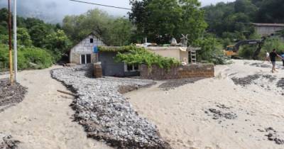 Наводнение в Крыму: уничтожены несколько жилых домов, затоплен психдиспансер (ФОТО, ВИДЕО)