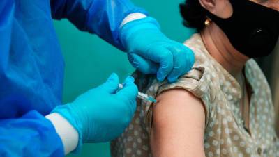 Еще один регион ввел обязательную вакцинацию части населения