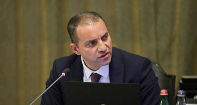 И.о министра экономики Армении участвует в работе промвыставки в России
