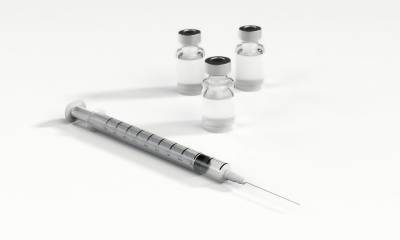 Хватает одной дозы: В Украине зарегистрировали вакцину Janssen против COVID-19