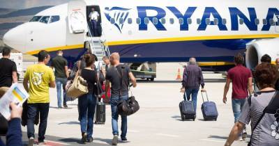 В Польше пилот Ryanair не пускал на борт самолета 30 украинцев, – СМИ