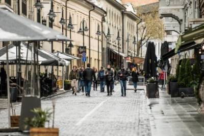 Бизнес Литвы жалуется на нехватку работников, последние – на большие нагрузки и низкие зарплаты