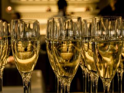 Во Франции - «Это присвоение слова, которое придумали производители в Шампани»: Во Франции не исключили приостановку поставок шампанского в Россию - rosbalt.ru - Россия - Франция