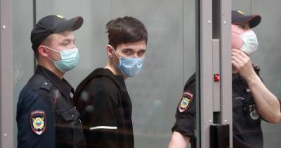 Суд продлил арест устроившему стрельбу в Казани
