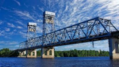 Мост через Свирь перекроют 6 июля для прохода яхт - piter.tv - Ленинградская обл. - Лодейное Поле