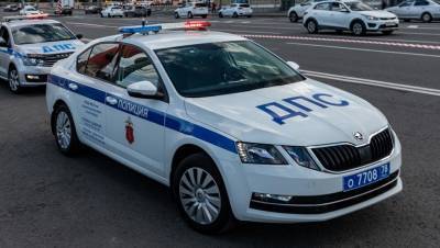 Полицейские прострелили колёса пьяному гонщику в Металлострое