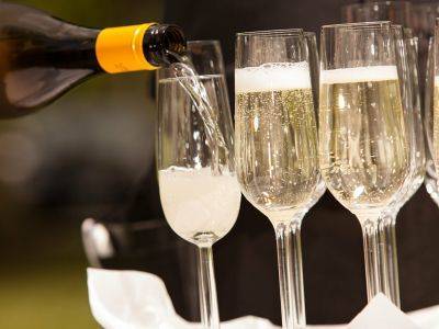 Еврокомиссия выступила против российского "закона о шампанском"