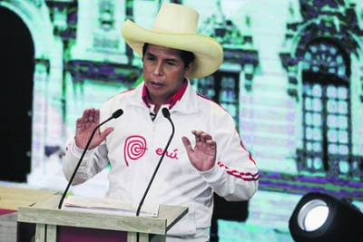 Лидер в Перу новый, проблемы старые