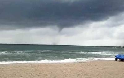 Торнадо у побережья Черного моря напугал людей