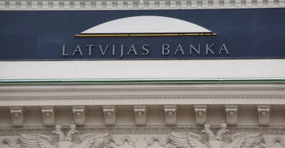 Банк Латвии призывает остерегаться мошенников