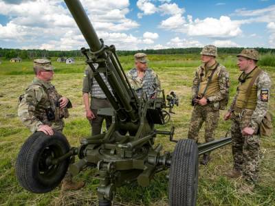 Украина впервые проведет сухопутные военные учения "Три меча" с участием Литвы, Польши и США