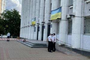 Полиция задердала стрелявшего у здания мэрии в Вышгороде