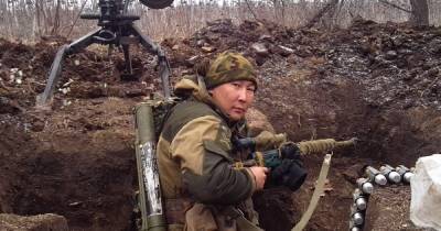 При обстреле боевиков на Донбассе погиб украинский военнослужащий