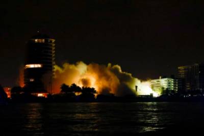Чтобы не развалил шторм: в Майами снесли остатки обрушившейся многоэтажки