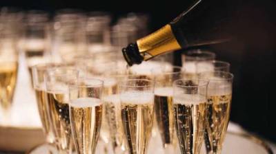 Производители из Шампани призывают прекратить поставки игристых вин в Россию