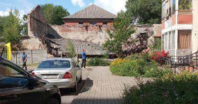 «Состояние объектов критичное»: Андрей Толмачёв — о рухнувшей крыше дома на Дадаева