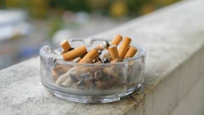 Соседи в Беэр-Шеве вызваны в суд за курение на балконе