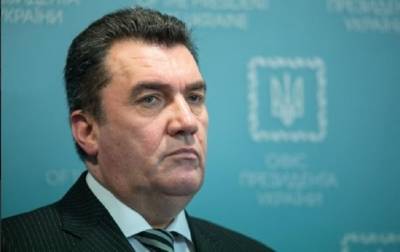 Данилов сообщил, сколько паспортов РФ раздали в ОРДЛО