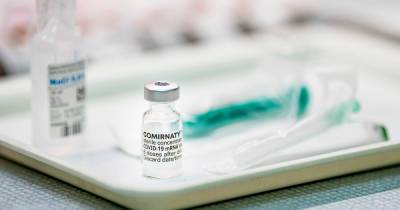 Здоровый школьник скончался во сне после вакцинации Pfizer