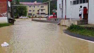 Из подтопленного поселка Джубга в Краснодарском крае эвакуировано около 90 человек