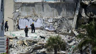 Во Флориде обнаружены тела еще четверых погибших при обрушении многоэтажки