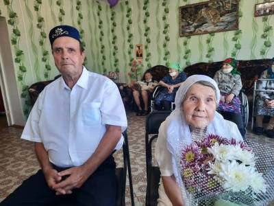 В Башкирии в доме престарелых сыграли свадьбу