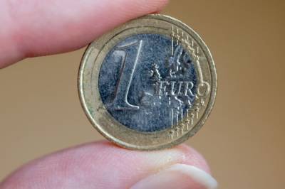 Курс евро на Мосбирже превысил 87 рублей