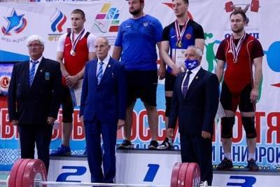 Тяжелоатлет из Ивановской области завоевал серебро на Первенстве России