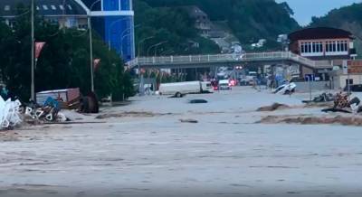 Трасса в ДжубгаСочи затоплена в Лермонтово, движение перекрыто
