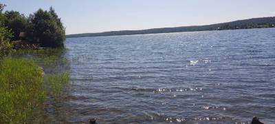 Пьяный житель Карелии утонул в озере