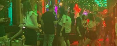 Власти Ростова выявили нарушение социальной дистанции в ночных клубах