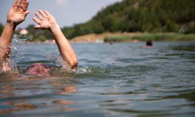 Пьяный мужчина утонул в озере в Карелии