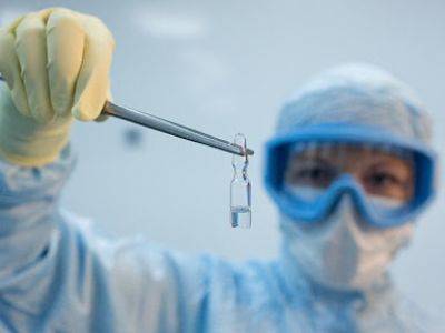 "Спид-Центр" сообщил об отказах в вакцинации от коронавируса ВИЧ-положительным пациентам