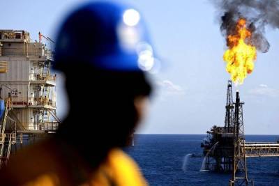 Нефть мчится к $ 80: Белый дом просит ОПЕК+ «притормозить»