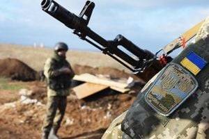 В зоне ООС погиб украинский военный, еще трое ранены