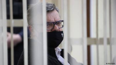 Суд Беларуси приговорил оппозиционера Бабарико к 14 годам тюрьмы