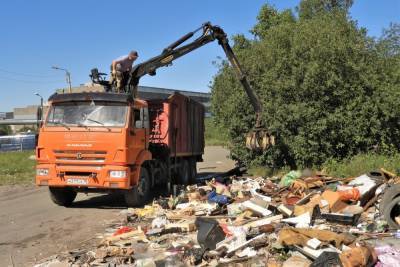 Контейнерные площадки Петрозаводска очистят от строительных отходов, шин и веток