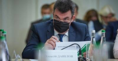 Данилов: Украина не выдаст США своих граждан, но может ввести такие же санкции против них