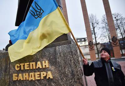 На Украине предложили вернуть Бандере и Шухевичу звания героев