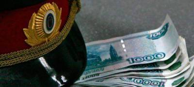 В Карелии экс-начальники райотдела полиции вернули присвоенные 57 тысяч рублей