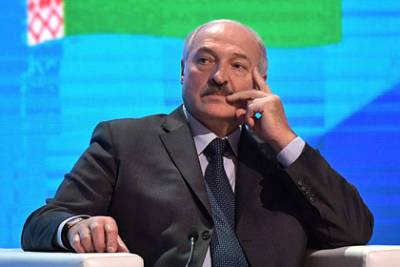 Лукашенко заявил о сидящих в норах белорусских дипломатах