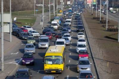 Украинцы начали массово скупать грузовые автомобили: установлен 8-летний рекорд продаж