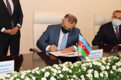 Азербайджан и Россия подписали обновленное соглашение о сотрудничестве в области здравоохранения (ФОТО)