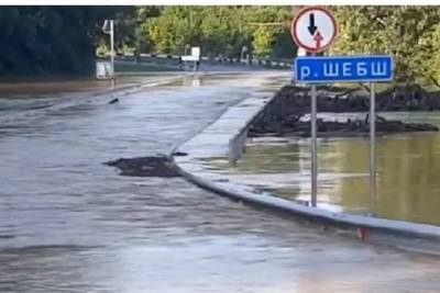 Затоплен мост: в оперштабе Кубани прокомментировали ситуацию в станице Ставропольской
