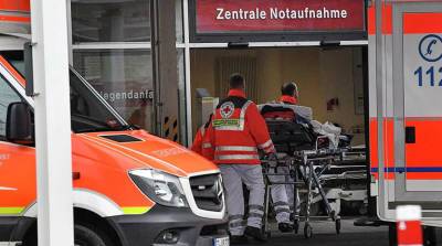 В аэропорту Дюссельдорфа мужчина напал с ножом на человека